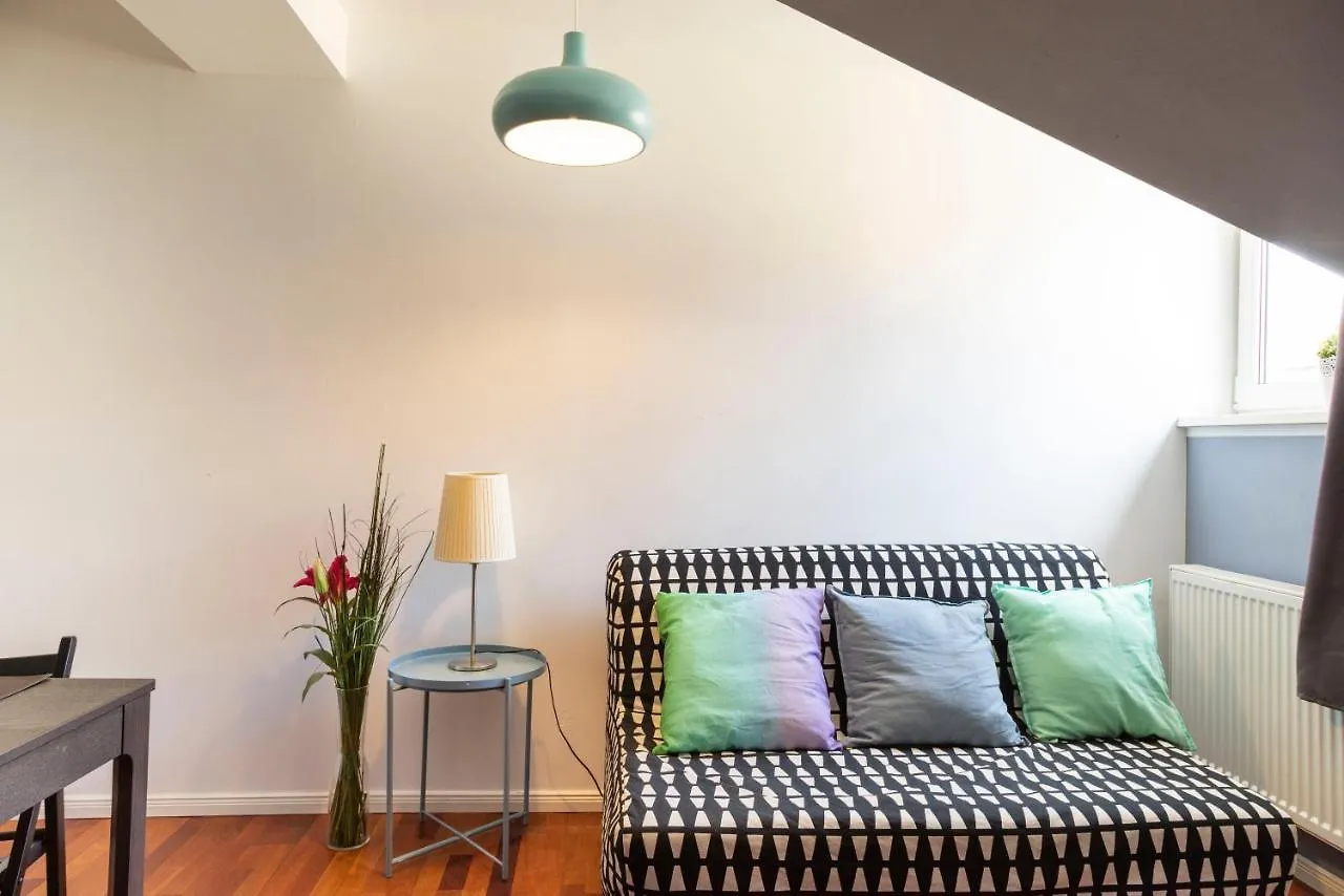 Rosenthaler Calling - Rooftop Apartment+A/C Berlin Apartment